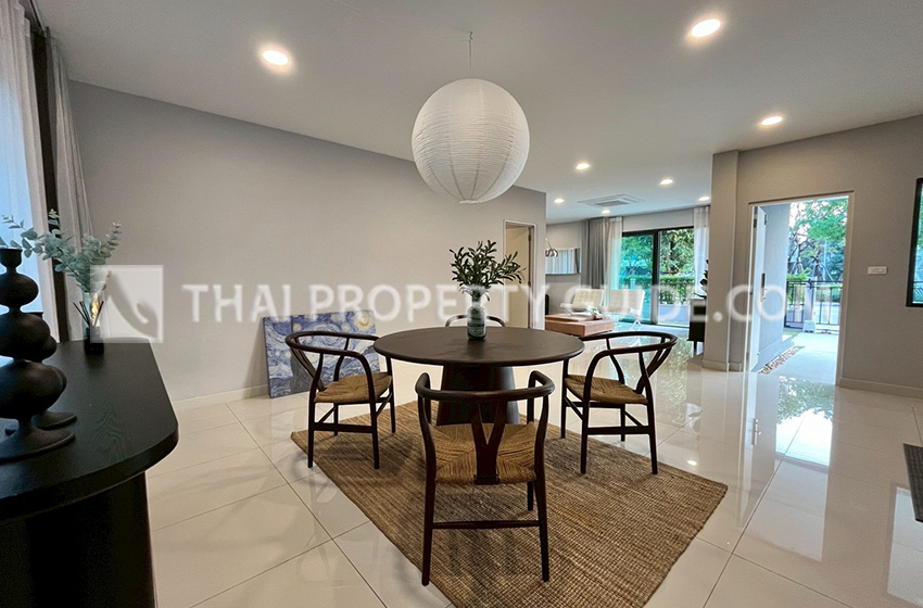 House with Shared Pool in Bangnatrad 